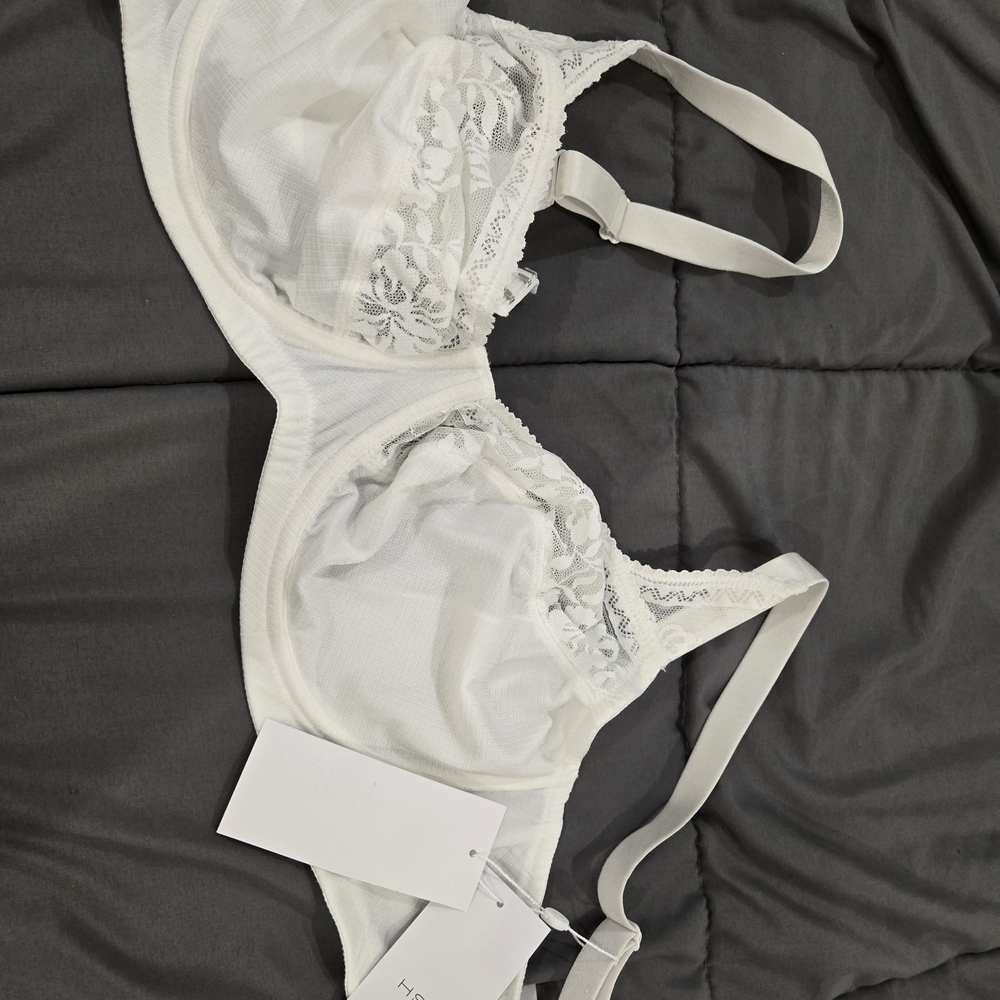 Women's Bra 40D NWT